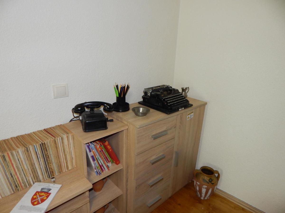 Apartment 4 *
