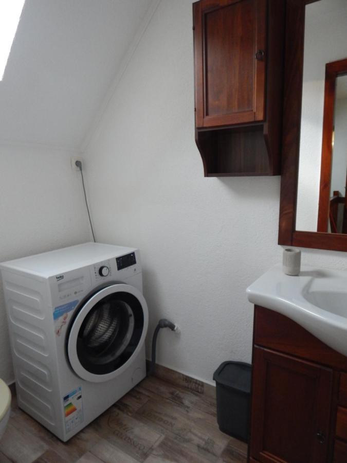 Apartment 4 *