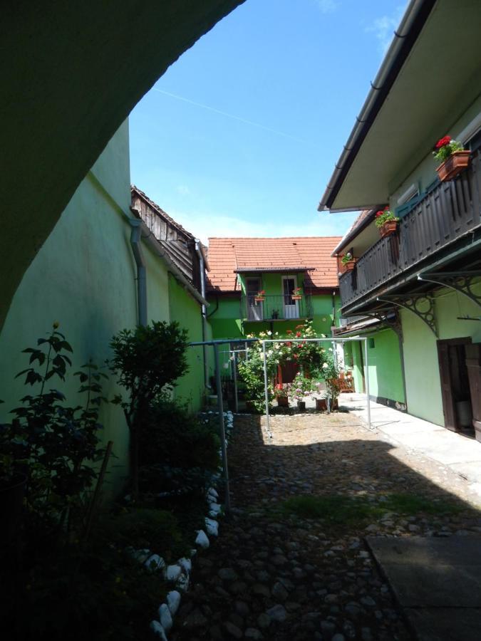 Apartment 4