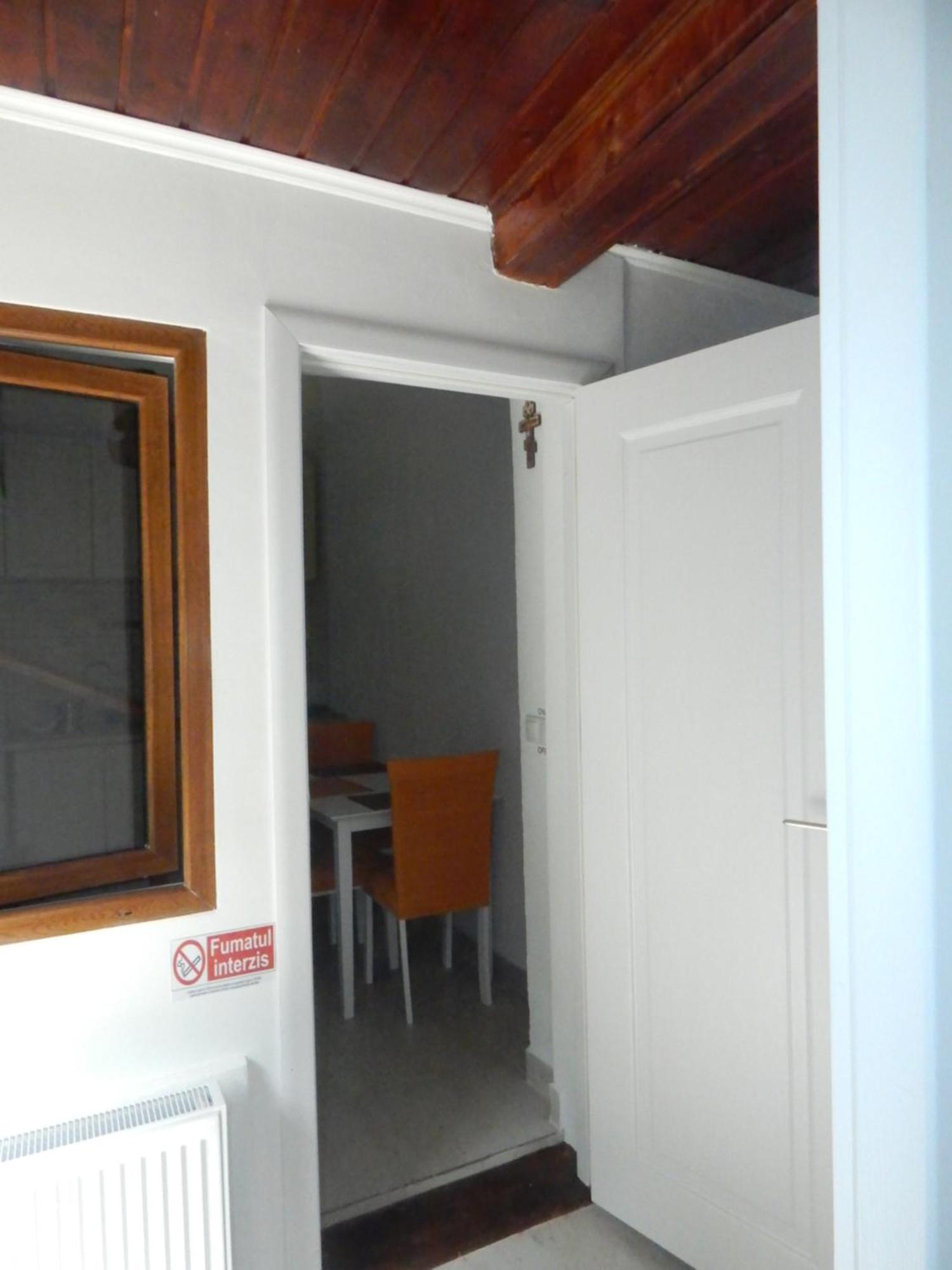 4 Apartment