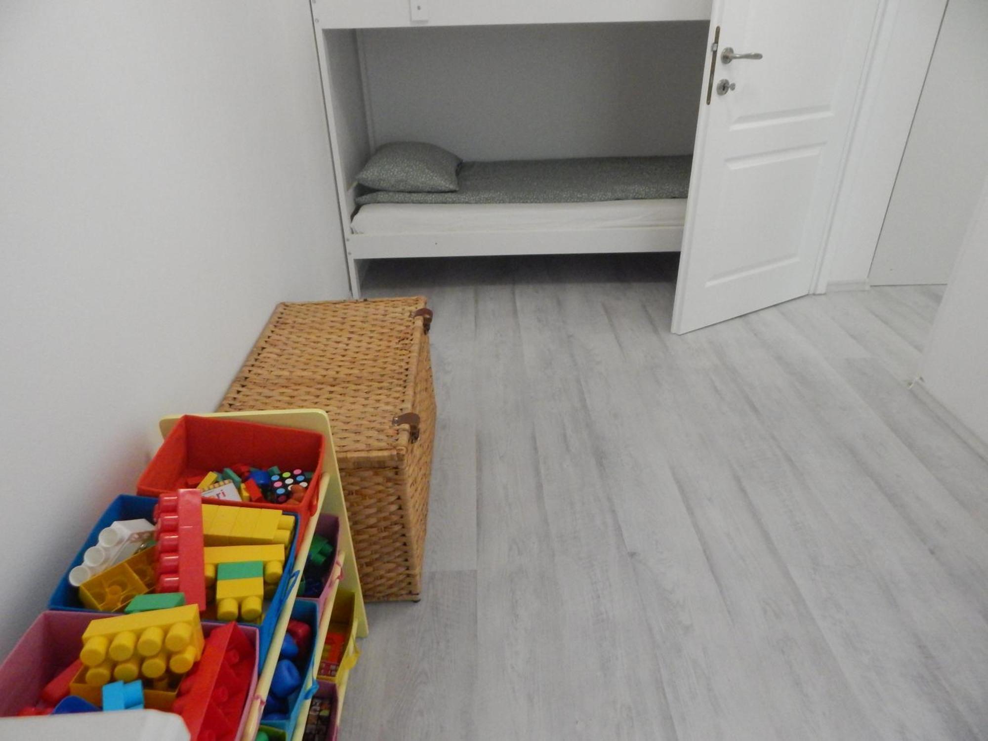 4 Apartment