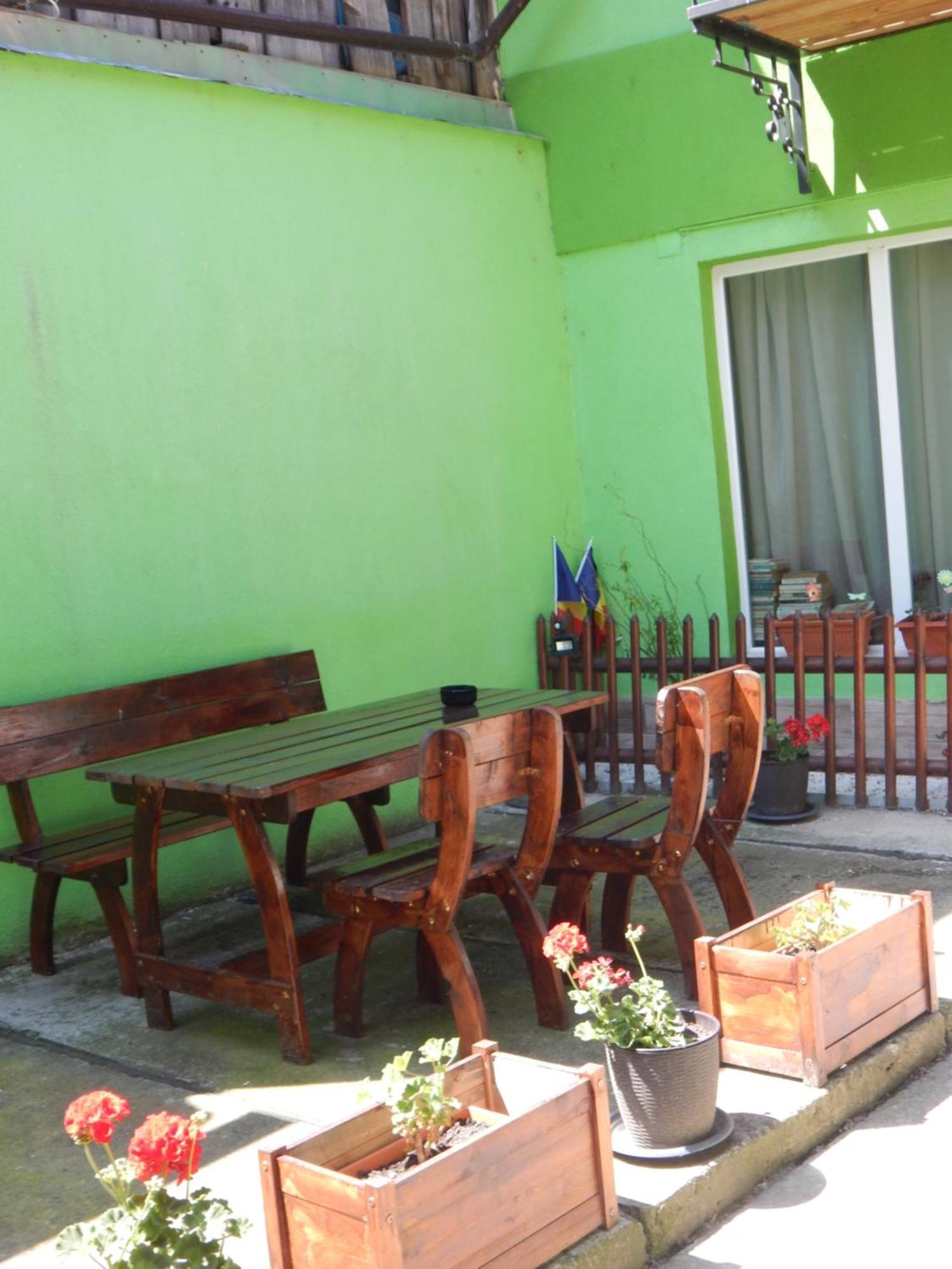 Apartment 4